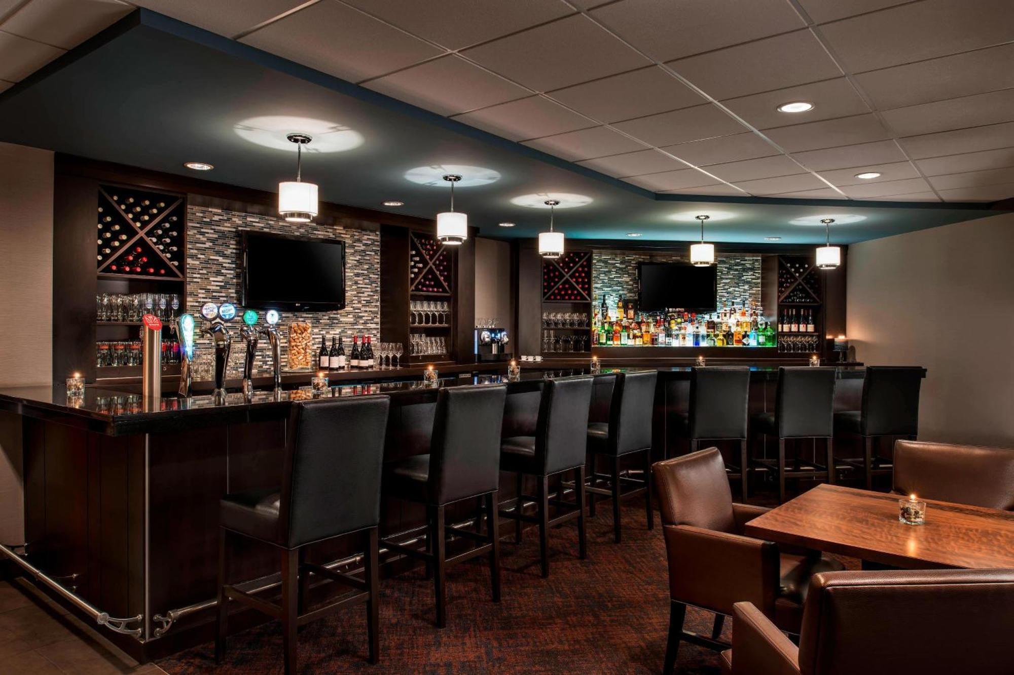 Delta Hotels By Marriott Sault Ste. Marie Waterfront Extérieur photo