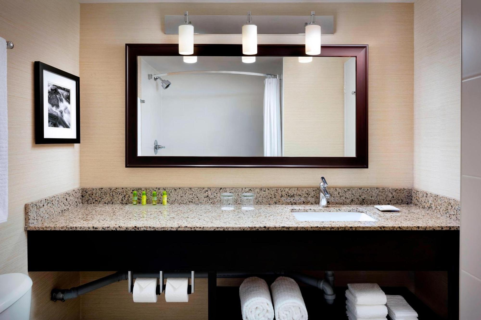 Delta Hotels By Marriott Sault Ste. Marie Waterfront Extérieur photo